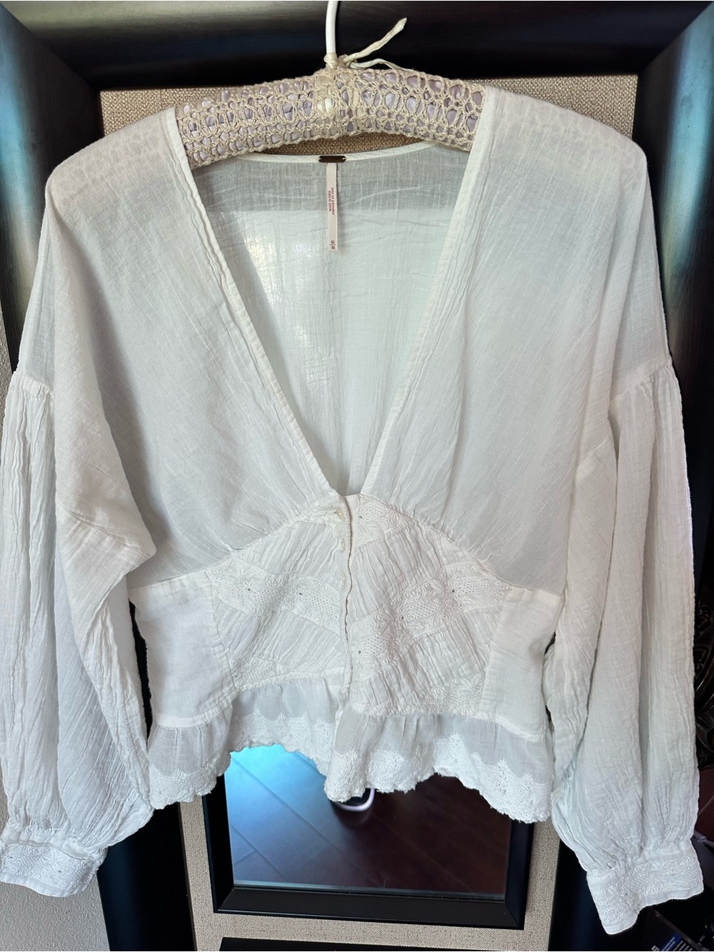 Free People White V-Neck Buttoned Peasant Blouse - Picture 2 of 10